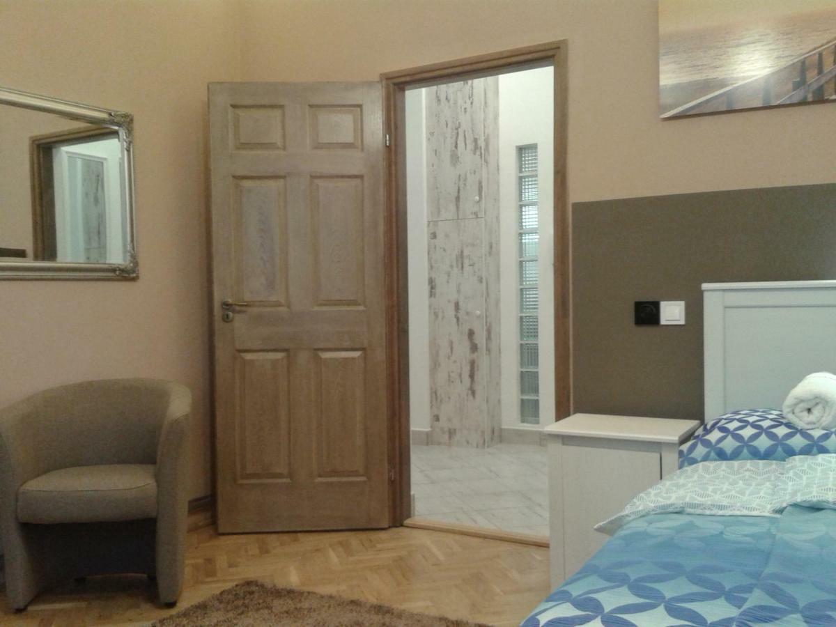 Lily Apartman บูดาเปสต์ ภายนอก รูปภาพ